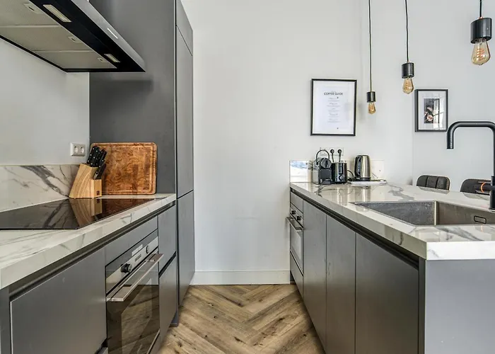 Hosted By Wendy Willem 1 公寓 *