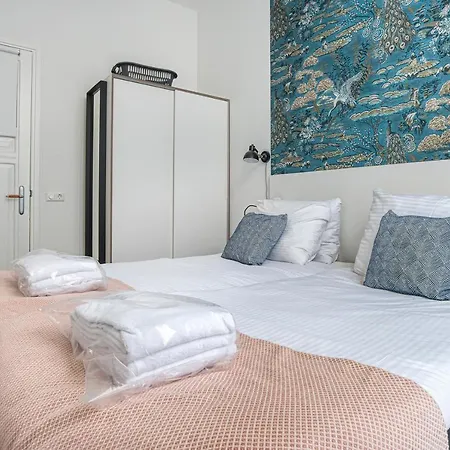 Hosted By Wendy Willem 1