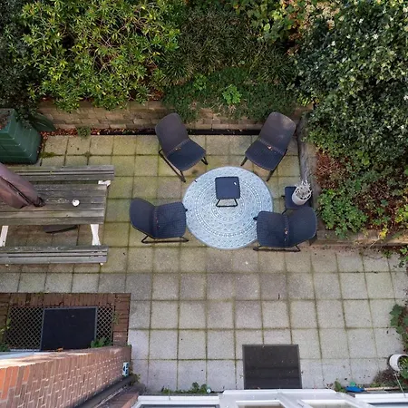 Hosted By Wendy Willem 1