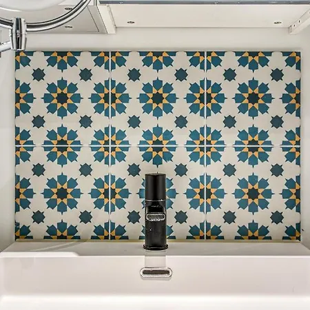 Hosted By Wendy Willem 1 Haag