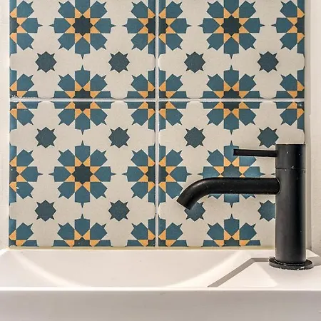 Hosted By Wendy Willem 1 Apartament *