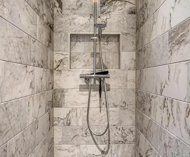 Daire Hosted By Wendy Willem 1 *